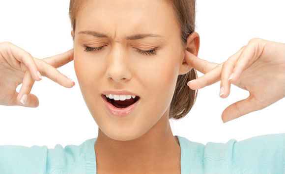 Почему закладывает уши – это серьёзный симптом или ерунда, которая сама пройдёт? Заложило ухо: что делать в домашних условиях - Автор Екатерина Данилова